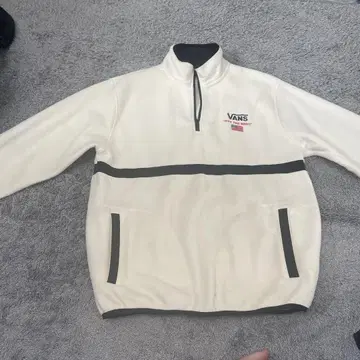 VANS 화이트 플리스 하프 지퍼 자켓 M