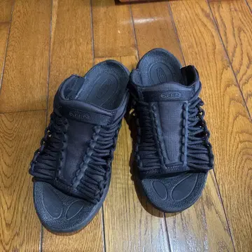 KEEN 여성용 샌들