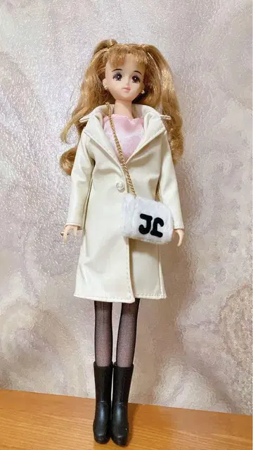 가격 인하 완료 화이트 x 핑크 달콤 코디의 제니