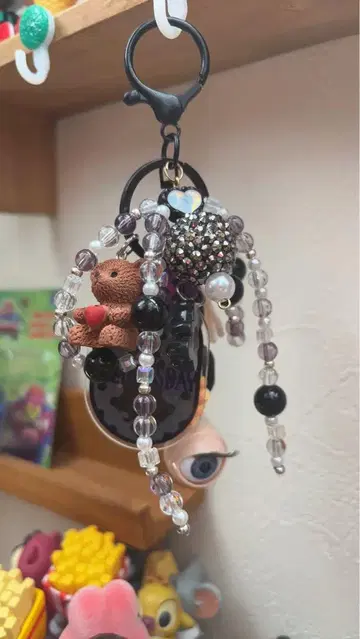 Wednesday 비즈 키링