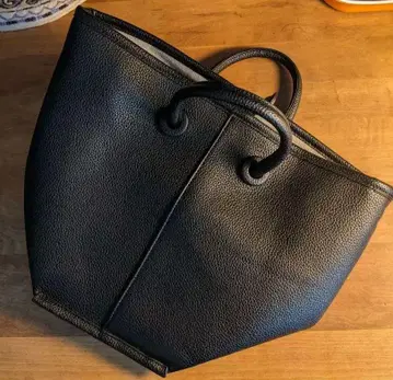 그린 라벨 릴랙싱 블랙 토트백