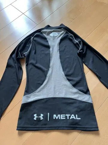 언더 아머 METAL 긴팔 셔츠 블랙