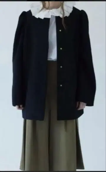 걸리쉬 퍼프 슬리브 울 코트 블랙