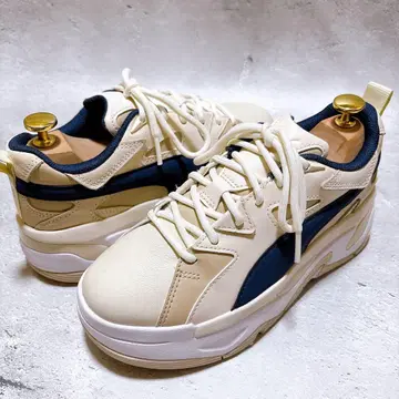 정가 14,300엔 PUMA BLSTR BILLYS 23.5cm