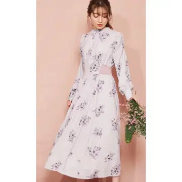 Noela 노엘라 라인 플라워 원피스