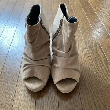 베이지 스웨이드풍 오픈토