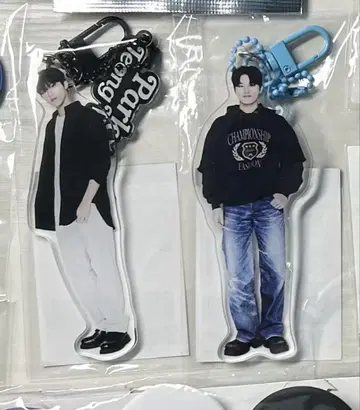 treasure 정우 키링 blue black