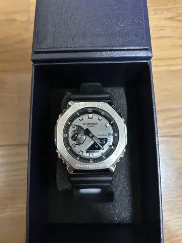 G-SHOCK GA-2100 실버/블랙