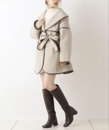 파이핑 미디 숄카라 코트 라이트 베이지