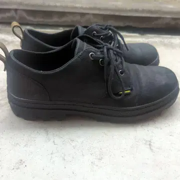 PALLADIUM 블랙 로우컷 신발
