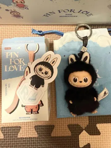 정품 러브브 POPMART THE MONSTER PIN FOR LOVE