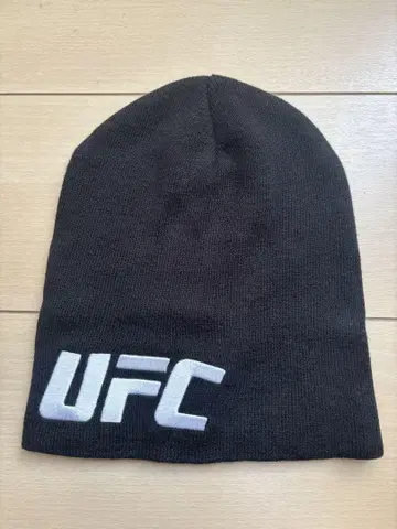 UFC Reebok제 니트 모자 비니