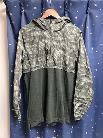 [ UNDER ARMOUR ] 나일론 자켓/L/후드티/스포츠/경량