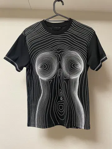 초레어 페투스 인체상 T셔츠