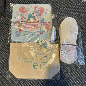 호텔 플라자 고베 산리오 어메니티 턱시도샘