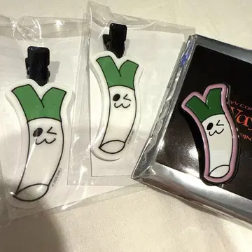 WayV 랜덤 토이 양양 파 파 헤어 클립 핀 배지