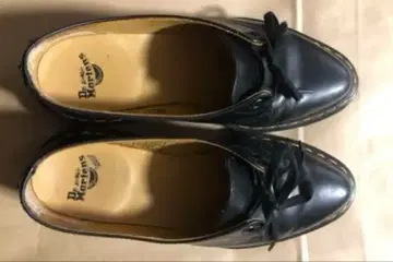 닥터마틴 원홀 로퍼