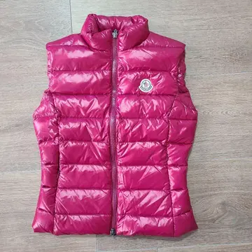 MONCLER 핑크 다운 베스트