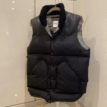 다운 베스트 40 블랙 천연 가죽 Rocky Mountain