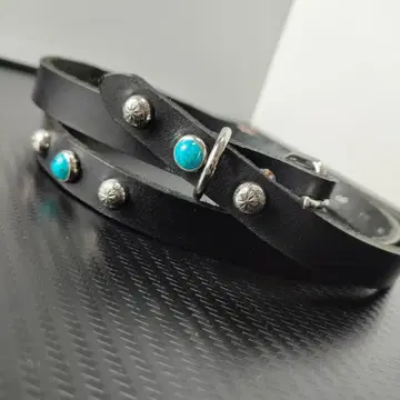 ONE OF A KIND 내로우 벨트 터콰이즈 콘초 천연 가죽 가죽