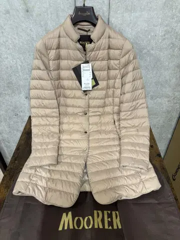 새상품 럭셔리 MOORER 여성용 다운 하프 코트
