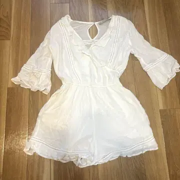 Abercrombie & Fitch 화이트 올인원 S