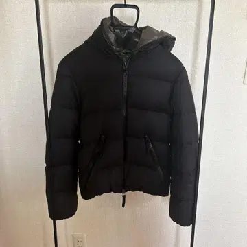 DUVETICA 블랙 다운 자켓 44