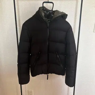 DUVETICA 블랙 다운 자켓 44