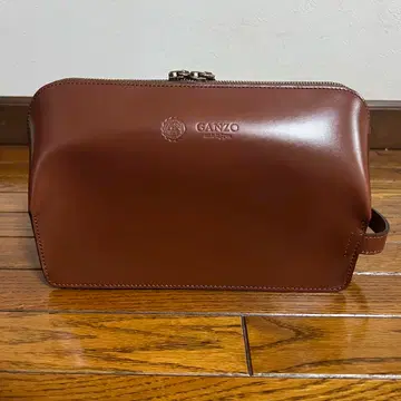 컨디션 최상 GANZO 간조 BRIDLE (브라이들) 가죽 세컨드 백