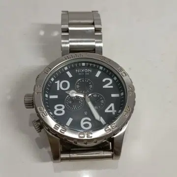 NIXON THE 51-30 CHRONO 손목시계 배터리 교환 필요