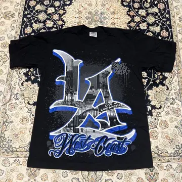 LA 로고 그래피티 T셔츠 블랙