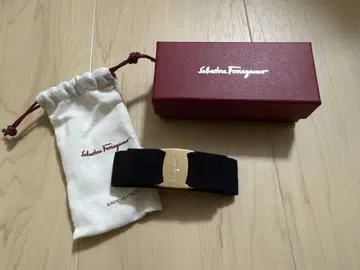 Salvatore Ferragamo 리본 머리핀 블랙