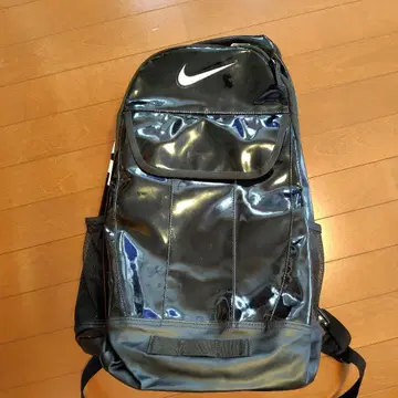 Nike 블랙 에나멜 백팩