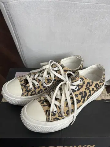 CONVERSE ALL STAR 레오파드 무늬 스니커즈