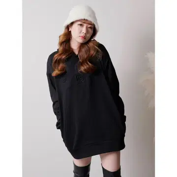 LIP SERVICE CHERI 엠보싱 맨투맨 원피스 블랙