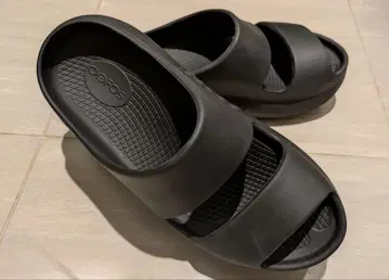 우포스(OOFOS) OOyea 리커버리 샌들 28cm