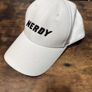 NERDY 자수 야구 모자 화이트