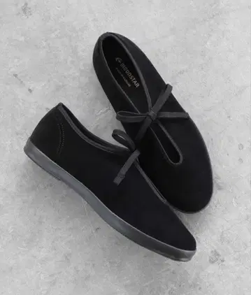 새상품급 문스타 라이트 프리즘 리본 슈즈 24cm 블랙