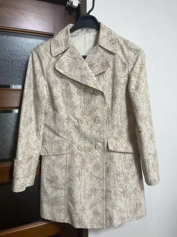 JUDY COLLECTION 테일러드 자켓 베이지 계열