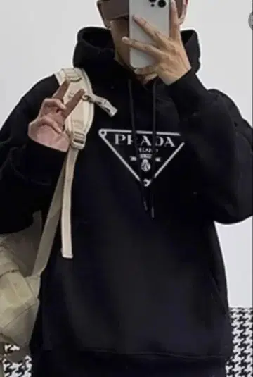 블랙 로고 후드티 즉시 구매