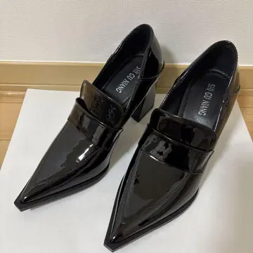 가죽 신발 로퍼 에나멜 스틸레토 힐 블랙