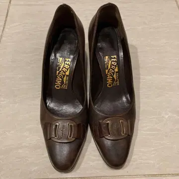 Ferragamo 펌프스 23cm