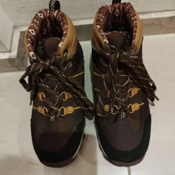 브라운 하이컷 등산화