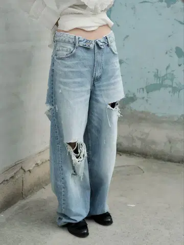 ZARA TRF 접어 올린 허리 밴딩 미드 라이즈 청바지