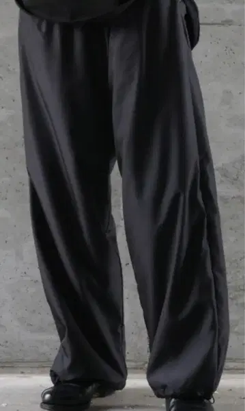 BISOWN 실크 나일론 트레이닝 팬츠 비소운