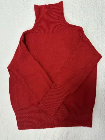 ISLAND TIDES Red Knit