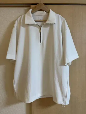 루이스 조젯 하프 ZIP s/s 티셔츠