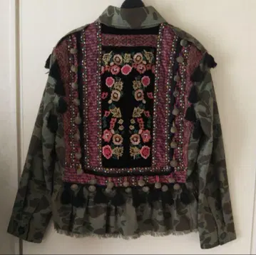 ZARA 카모 패턴 자수 자켓