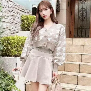 며칠 내 판매 삭제 예정 셰리미 하운드투스 체크 크롭 가디건