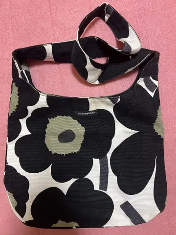 marimekko 우니코 패턴 숄더백 블랙 베이지